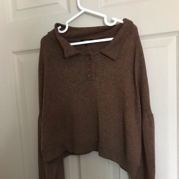 Casual - Picture 3 of 7